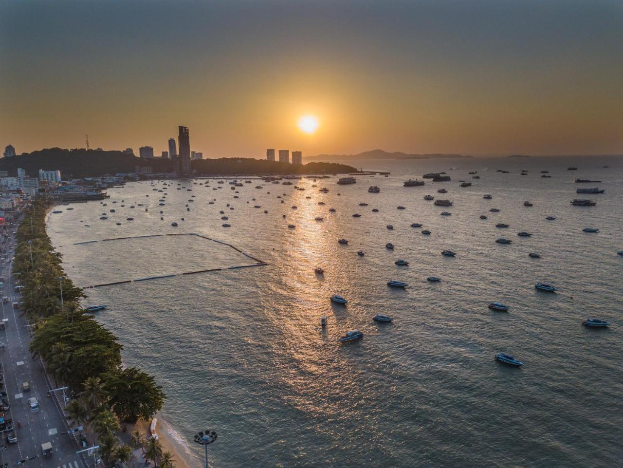 Eastiny Residence Hotel Pattaya Buitenkant foto
